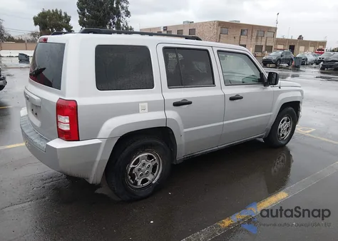 2008 Jeep Patriot Sport z USA, uszkodzony, nr VIN 1J8FT28028D676190